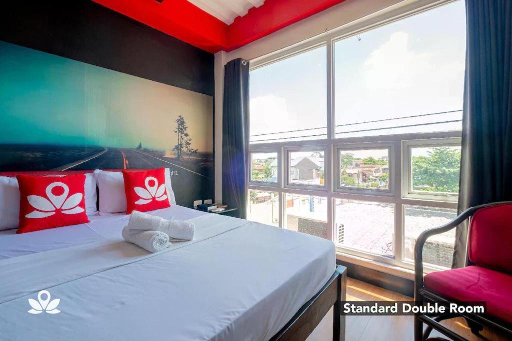 Sabel Travelers Inn Laoag Esterno foto